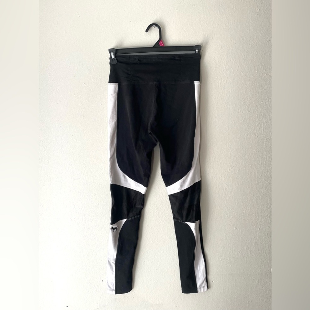 Victoria’s Secret PINK Black White Silver‎ Logo Dog Flat Yoga Leggings Size M - Picture 5 of 8